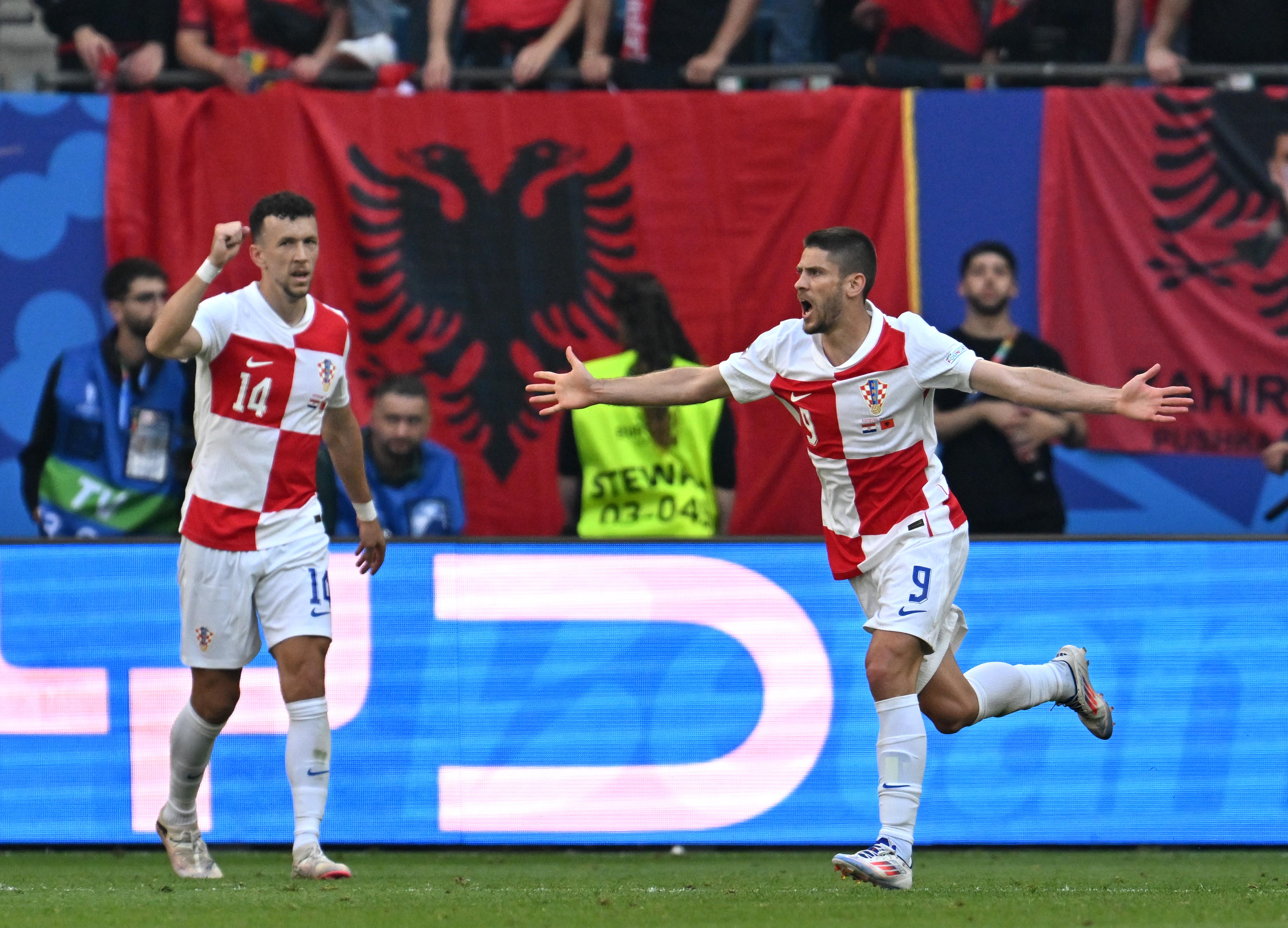 米乐m6平台官网-克罗地亚-战平晋级，球队展现实力