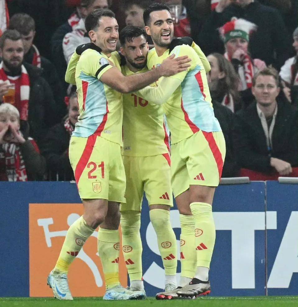 米6体育官方网站-葡萄牙力克对手，锁定欧锦赛八强席位的简单介绍